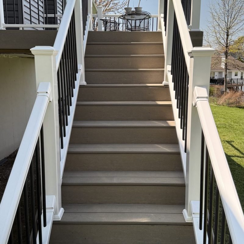 Expert deck builders Cottleville, MO